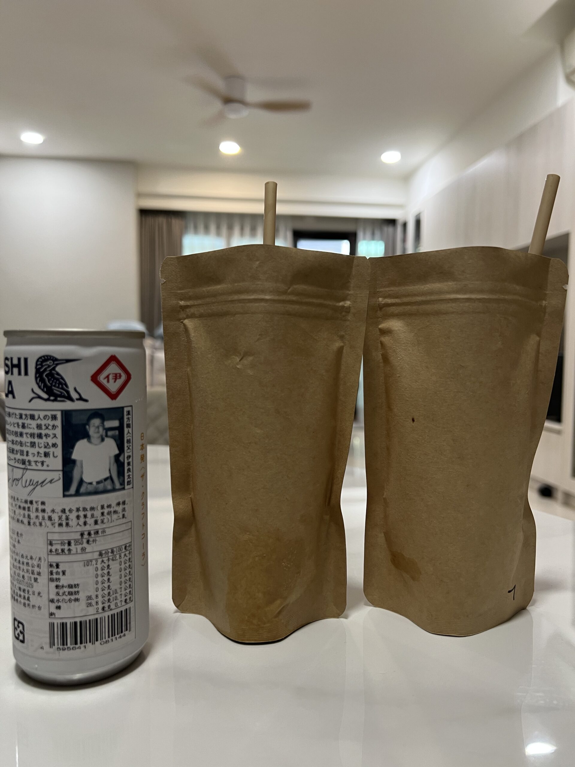 台北中山伊良可樂Iyoshi cola 日本爆紅世界首創精釀漢方可樂海外首店_夢幻口味、台灣限定、自助販賣機罐裝背面 台北中山伊良可樂Iyoshi cola 日本爆紅世界首創精釀漢方可樂海外首店_夢幻口味、台灣限定、自助販賣機罐裝背面